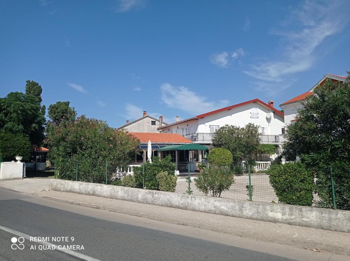Apartment-Rooms Preka Palit Exterior foto